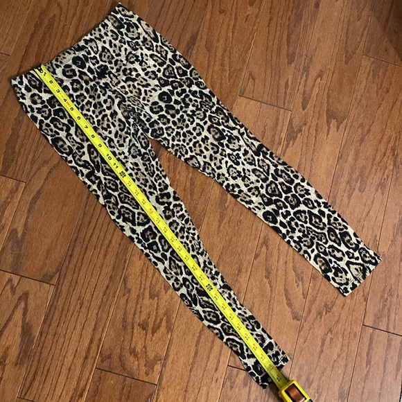 Active Basic leopard pattern leggings - Size Small - Picture 9 of 11